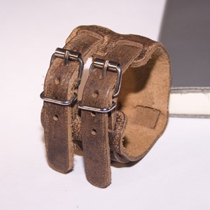 2 Buckles Leather Wristband